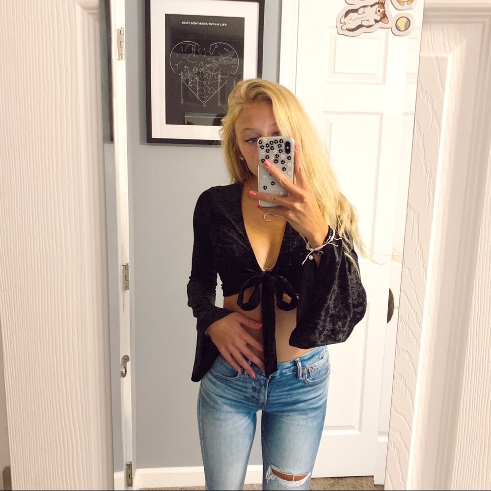 Style Rack black velvet tie top